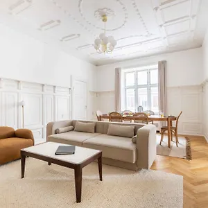Apartment Large Apartment In Central Copenhagen By Tivoli Gardens, Copenhagen