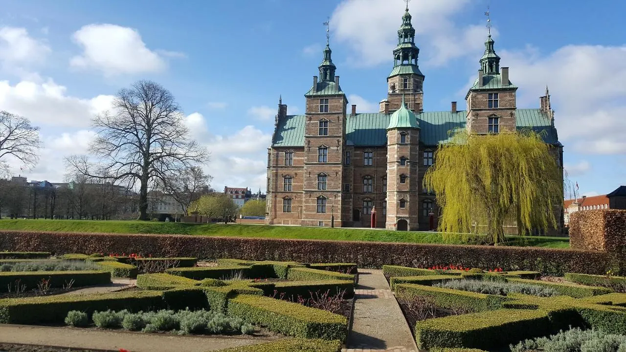 Sanders Tower - Cozy Two-Bedroom Apartment In Charming Copenhagen 0*,  Denmark